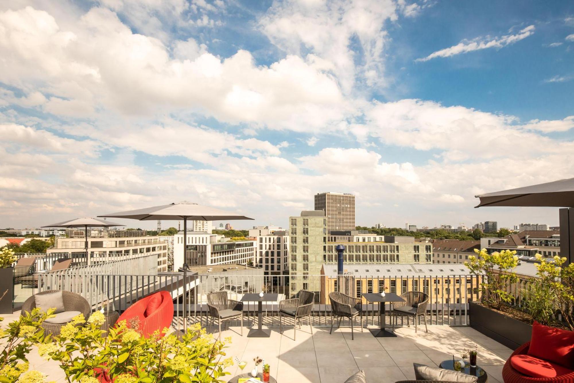 KPM Hotel&Residences Berlín Exterior foto View from the rooftop