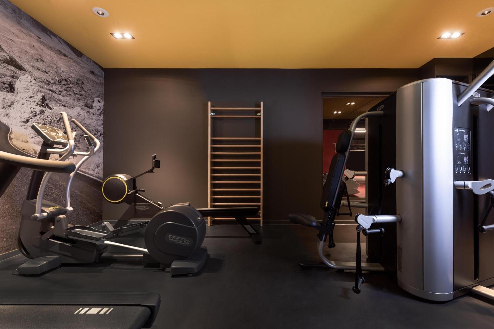 KPM Hotel&Residences Berlín Exterior foto The gym at the Mandarin Oriental, Munich
