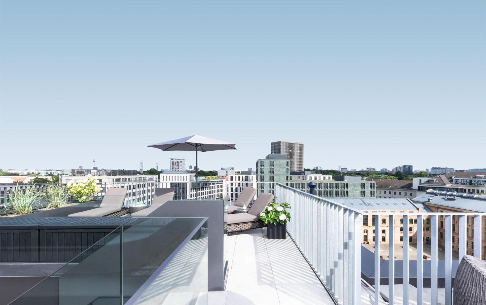 KPM Hotel&Residences Berlín Exterior foto The rooftop terrace