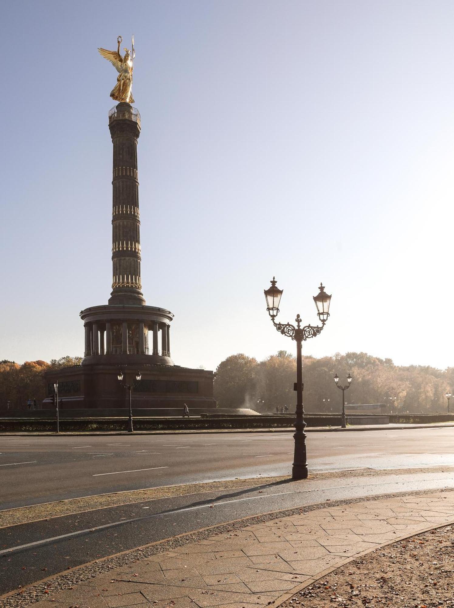 KPM Hotel&Residences Berlín Exterior foto The National Monument of the Portuguese Language
